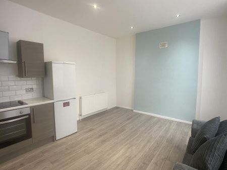 1 bedroom flat to rent - Photo 3