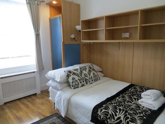 Studio flat to rent in Hammersmith, London W6 - Bills included - Photo 1