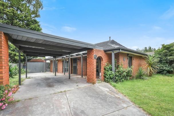 3 bedroom family home - Photo 1
