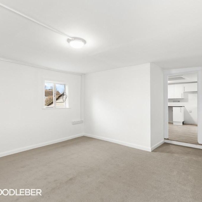 3 bedroom apartment to rent - Photo 1