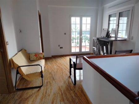 Casa o chalet de alquiler en Carrer Alcoi, 4, Playa de Gandia - Photo 3