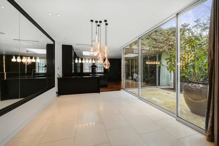 4 bedroom terraced house to rent - Photo 2