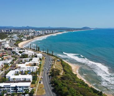 Top-Floor Coastal Apartment with Ocean Views - Photo 4