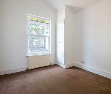 3 Bed Terraced House, Marmont Road, SE15 - Photo 5