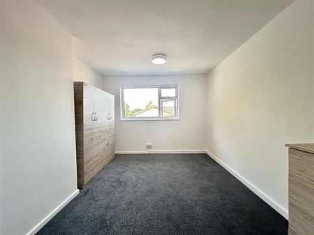 1 Bedroom Apartment To Let - Photo 3