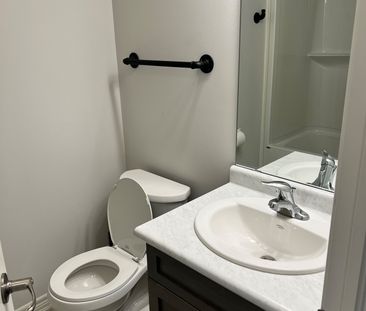 For Lease - 36 Damude Avenue, Thorold, Ontario - Photo 5