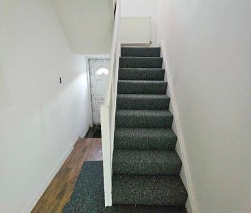 Stanley Grove, Gorton, Manchester, M18 - Photo 3