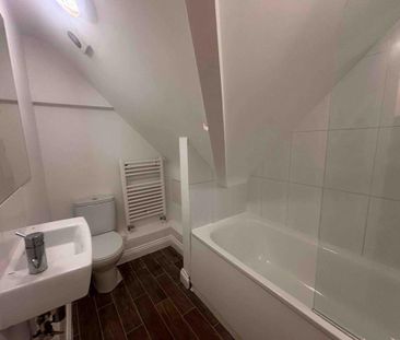 Studio to rent - Photo 6