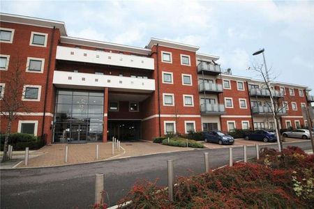 Heron House, Rushley Way, Reading, Berkshire, RG2 - Photo 2