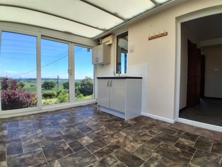 3 bedroom detached house to rent - Photo 3