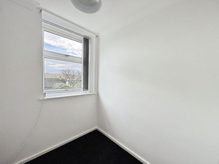 High Street, Birstall, WF17 - Photo 3