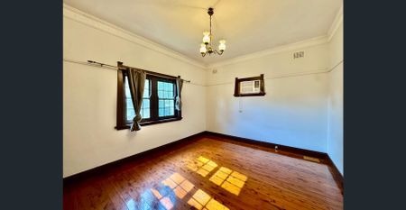 Freshly Updated Family Home in Prestigious School Catchments - Photo 5