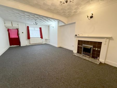 2 bedroom terraced house to rent - Photo 2