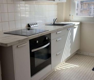 Location Appartement 2 pièces 45m² CHALONS EN CHAMPAGNE 51000 - Photo 2