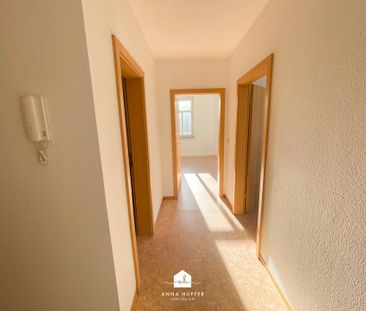 Helle 3-Raum-Wohnung mit Balkon - Photo 1