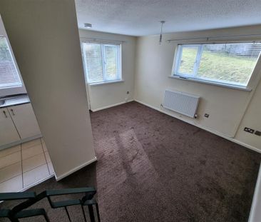 Bryn Nant, CAERPHILLY - Photo 1