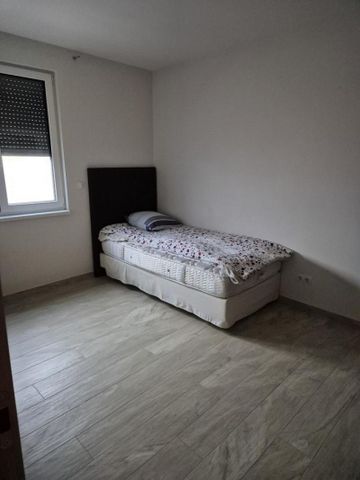 0038 Chirie apartament 4 camere, zona Bld. Closca - Photo 2
