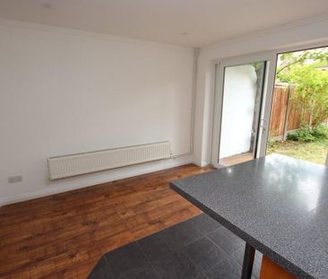 3 bedroom semi-detached house to rent - Photo 6