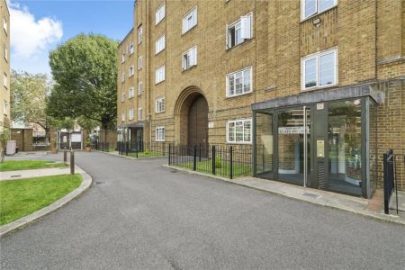 1 bedroom flat in Maida Vale - Photo 4