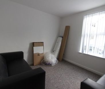 STUDENT ACCOMMODATION, 1 Northland Terrace, Derry/Lononderry, BT48 7JQ - Photo 5
