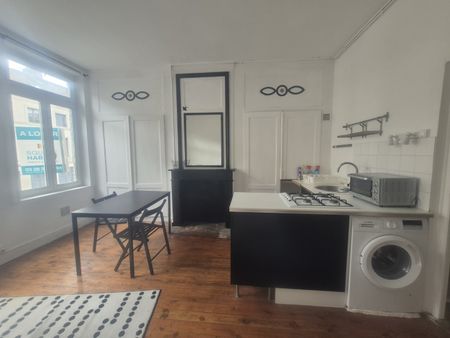 Location Appartement 2 pièces 33m² LILLE 59000 - Photo 3