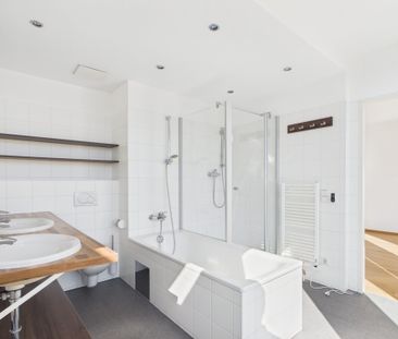 Exklusive 5-Zimmer-Dachgeschosswohnung mit großzügiger Dachterrasse... - Photo 5
