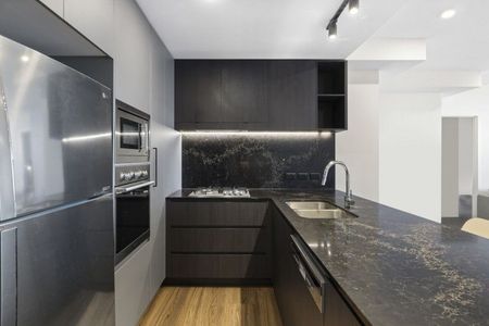 Silk One 2 Bed 1 Bath - Photo 3