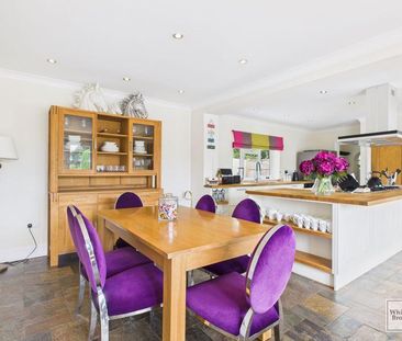 8 bedroom detached house to rent - Photo 4