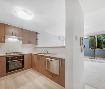 Beautiful courtyard apartment in the heart of Crows Nest - Photo 3