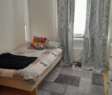 Stenvägen, Tumba - Foto 1