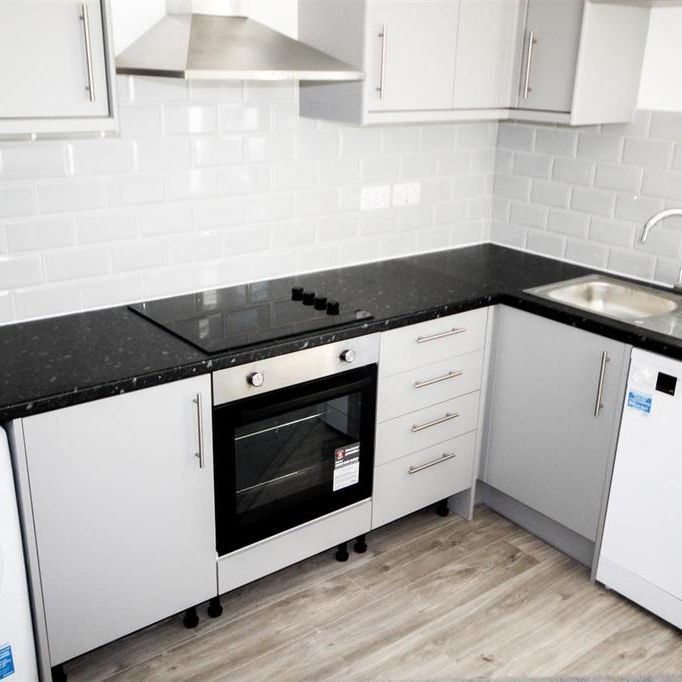 2 bedroom maisonette to rent - Photo 1