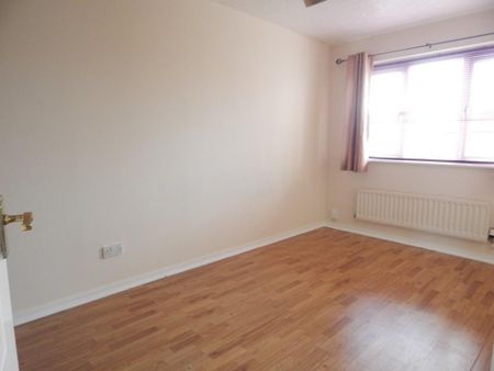 3 bedroom end of terrace house to rent - Photo 4
