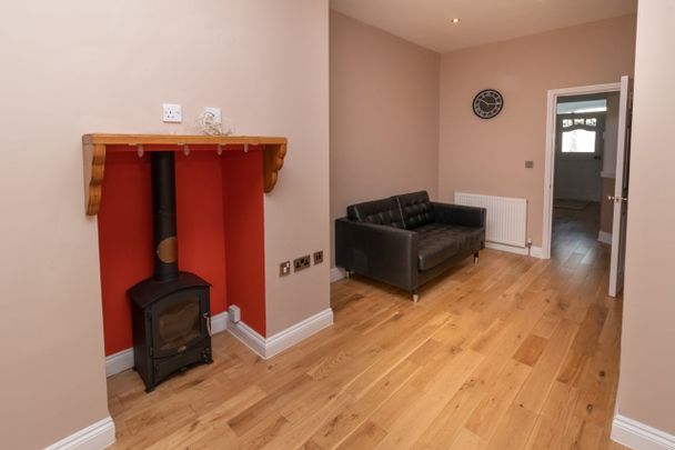 Room in a Shared House, Melrose Avenue, CR4 - Photo 1