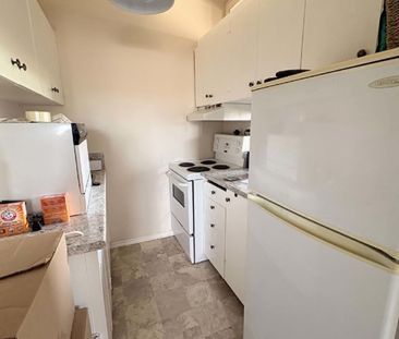 REDWOOD APARTMENTS - 15 - Photo 3