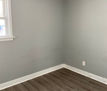 For Lease - 5477 Green Avenue, Niagara Falls, Ontario - Photo 6