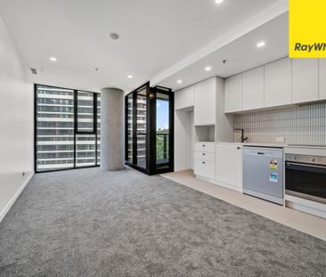Nightfall | Flawless 2 Bedroom Ensuite Apartment - Photo 6