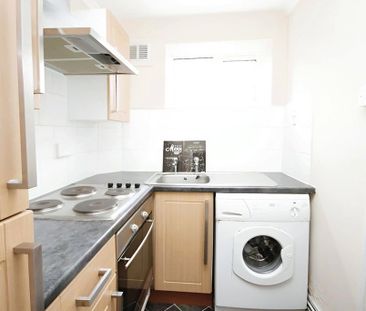 Studio to rent - Photo 2