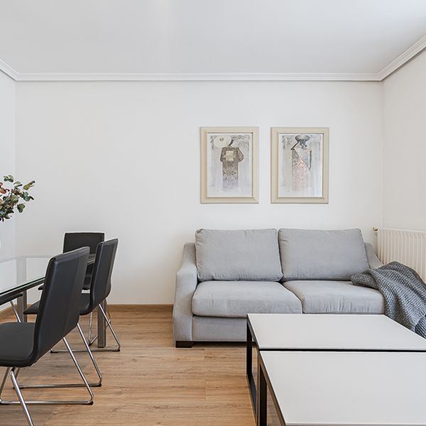 Apartamento de alquiler amueblado y sin comisiones en Azca, Madrid - Foto 1