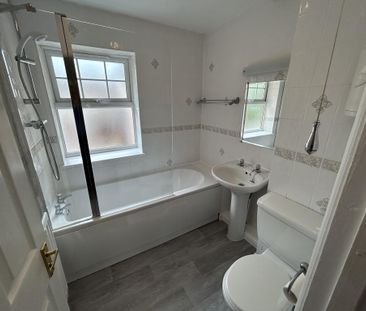 3 bedroom terraced house to rent - Photo 3