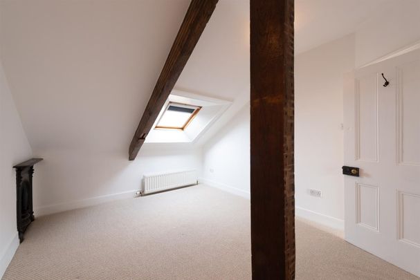 3 Bedroom Flat - Fourth Floor - Photo 1