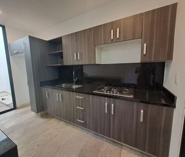 RENTA TOWNHOUSE EN PRIVADA LUANA CON ROOFTOP - Photo 2