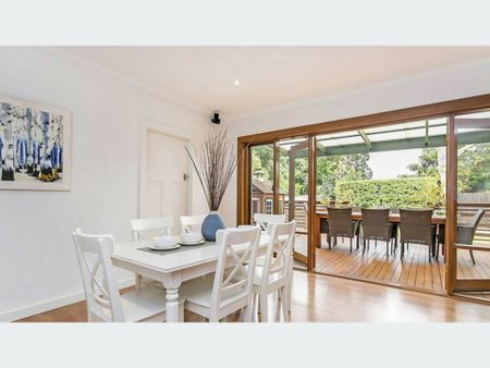 City Fringe Living! - Photo 4