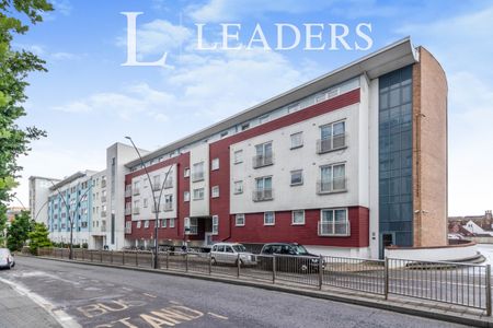 1 bedroom apartment to rent Station Approach, Epsom, KT19 - Photo 5