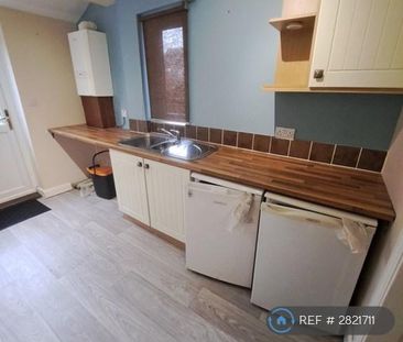 2 bedroom terraced house to rent - Photo 5