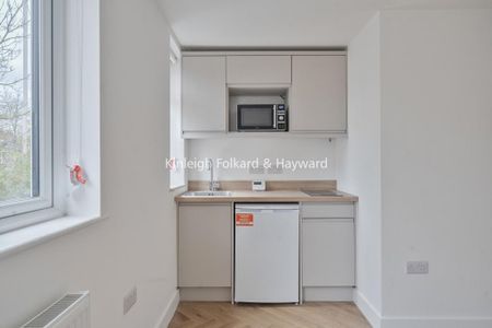 Studio to rent - Photo 4