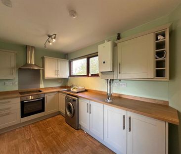 3 bedroom terraced house to rent - Photo 2