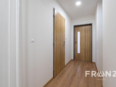 Pronájem bytu 1+kk 39 m2 - Fotografie 2