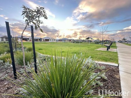 Move Into Modern Comfort � Beautiful 4x2 Family Home in South Yunderup! - Photo 4