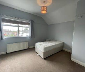 Partly Furnished 2 Bedroom Townhouse - Photo 3