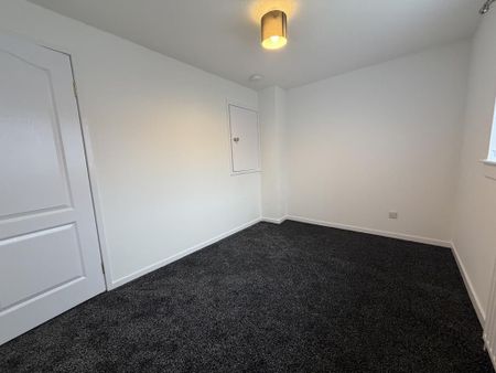 2 bedroom semi-detached house to rent - Photo 2